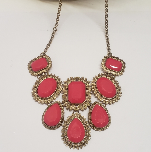 Amazing Golden Leaf Wrapped Pink Acrylic Crystal Statement Necklace - Picture 2 of 10